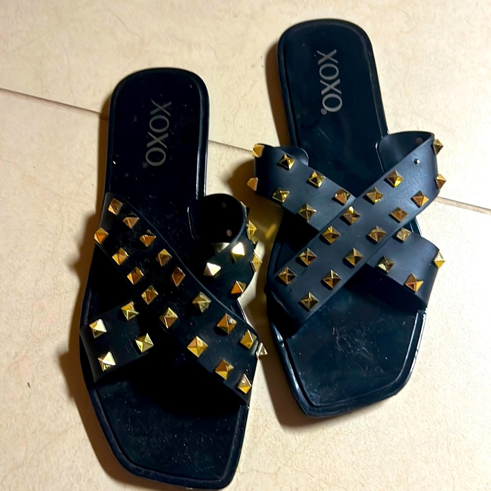 Xoxo NWOT black jelly flats/ sandals with gold pyramid studs